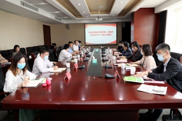 嘉興市委常委、統(tǒng)戰(zhàn)部部長李小平一行蒞臨景興紙業(yè)調(diào)研指導(dǎo)